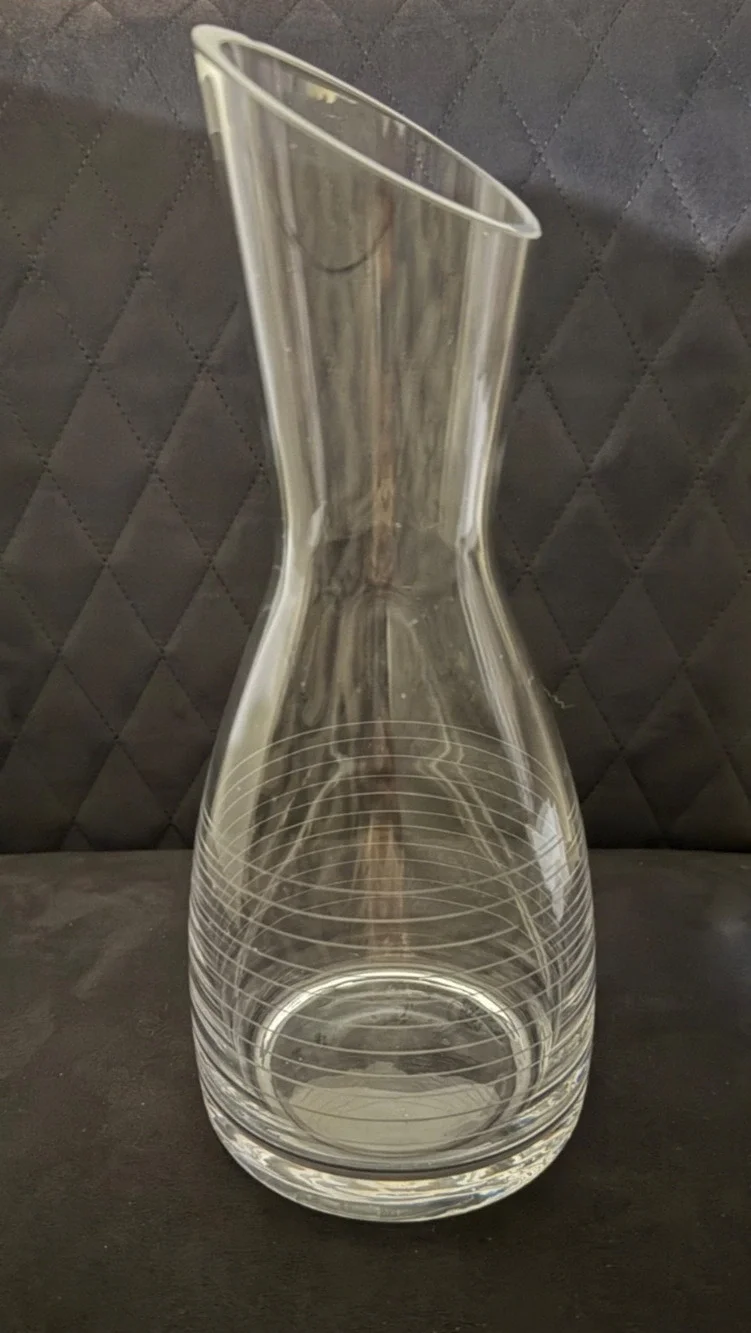 🌿✨ Modern Clear Glass Vase – Etched Line Design – 11.5” Tall